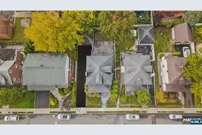 54 Lawton Avenue, Cliffside Park, NJ 07010 - Photo 4