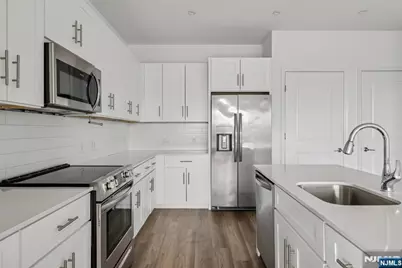 2 Executive Drive 808 #808, Fort Lee, NJ 07024 - Photo 6