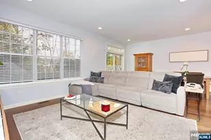 4 Masterson Ct 4, Waldwick, NJ 07463 - Photo 14