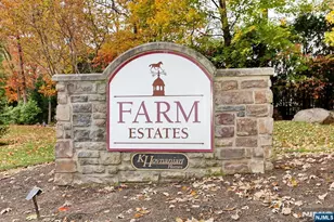 4 Masterson Ct 4, Waldwick, NJ 07463 - Photo 2