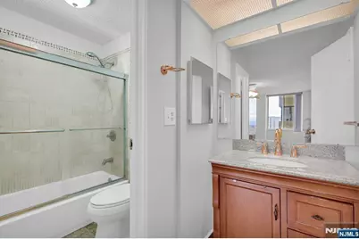 300 Winston Drive C1601 #C1601, Cliffside Park, NJ 07010 - Photo 34