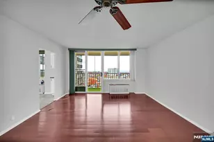 300 Winston Dr C1601, Cliffside Park, NJ 07010 - Photo 12