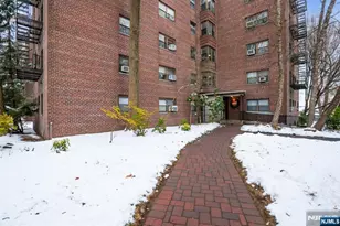 3051 Edwin 1B, Fort Lee, NJ 07024 - Photo 2