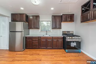 83 Shepherds Lane 2 #2, Totowa, NJ 07512 - Photo 4