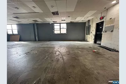 10 Dell Glen 2nd Floor #2nd floor, Lodi, NJ 07644 - Photo 6