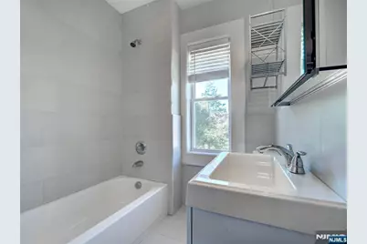 222 Lafayette Avenue Floor 2 #Floor 2, Lyndhurst Township, NJ 07071 - Photo 10