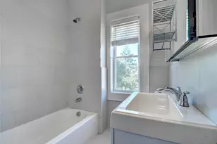 222 Lafayette Ave Floor 2, Lyndhurst Township, NJ 07071 - Photo 10