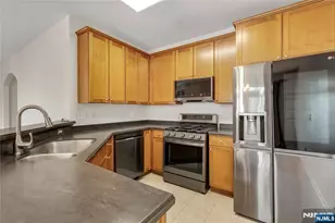 805 Deluca Road 805, Belleville, NJ 07109 - Photo 10