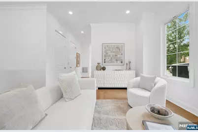 11 Gabriel Court 11 #11, Paramus, NJ 07652 - Photo 8
