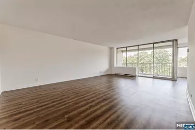 6 Horizon Road 310 #310, Fort Lee, NJ 07024 - Photo 8