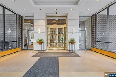 1600 Parker 17H #17H, Fort Lee, NJ 07024 - Photo 2