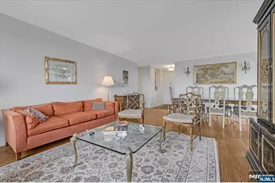 1600 Parker 17H #17H, Fort Lee, NJ 07024 - Photo 8