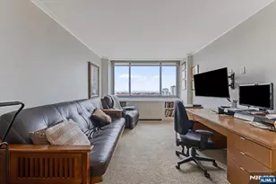 1600 Parker 17H, Fort Lee, NJ 07024 - Photo 18