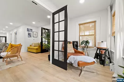 11 W Gouverneur Avenue, Rutherford, NJ 07070 - Photo 4