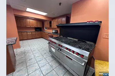 425 Jefferson Street, Orange, NJ 07050 - Photo 12