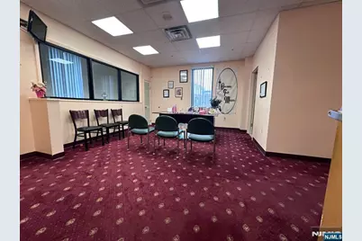 425 Jefferson Street, Orange, NJ 07050 - Photo 6