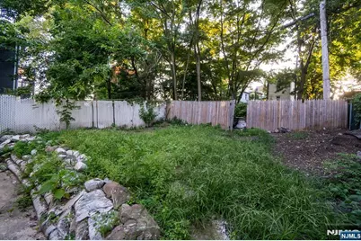 65 Grove Street, East Orange, NJ 07017 - Photo 6