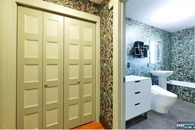 2200 N Central Road 10 J #10 J, Fort Lee, NJ 07024 - Photo 22