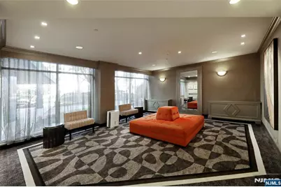 2200 N Central Road 10 J #10 J, Fort Lee, NJ 07024 - Photo 4
