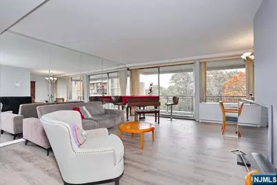 2 Horizon Road 404 #404, Fort Lee, NJ 07024 - Photo 8