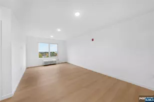 768 Bergen Street 4D, Newark, NJ 07108 - Photo 4