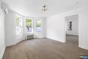 46 Garden Pl, Edgewater, NJ 07020 - Photo 6