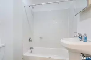 552 Norwood St, East Orange, NJ 07018 - Photo 16