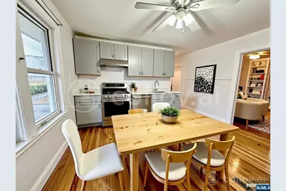 227 Hamilton Avenue 2 #2, Hasbrouck Heights, NJ 07604 - Photo 8