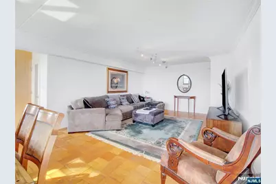 250 Gorge Road 17L #17L, Cliffside Park, NJ 07010 - Photo 2