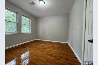 61 N Grove Street, East Orange, NJ 07017 - Photo 8