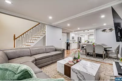 174 Manhattan Avenue, Teaneck Township, NJ 07666 - Photo 6