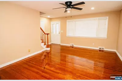 284 Continental Avenue, River Edge, NJ 07661 - Photo 4