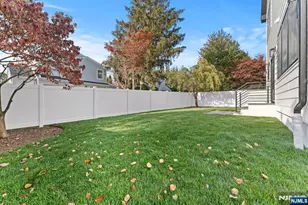 215 Kensington Rd, River Edge, NJ 07661 - Photo 36