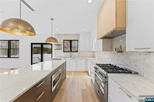 215 Kensington Rd, River Edge, NJ 07661 - Photo 8