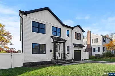 215 Kensington Road, River Edge, NJ 07661 - Photo 2