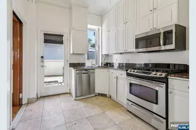 7722 Broadway, North Bergen, NJ 07047 - Photo 6