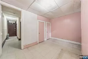 73 Virginia, Jersey City, NJ 07305 - Photo 6