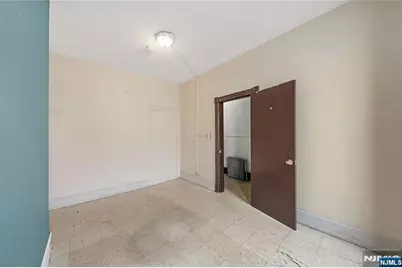 73 Virginia, Jersey City, NJ 07305 - Photo 4