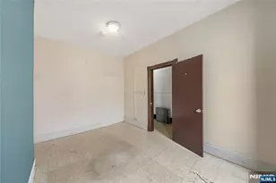 73 Virginia, Jersey City, NJ 07305 - Photo 4