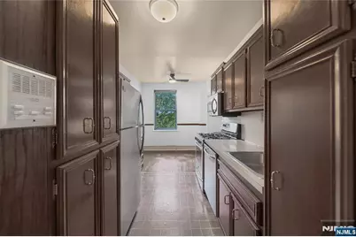 100 E Palisade Avenue B51 #B51, Englewood, NJ 07631 - Photo 10
