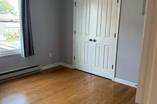 205 Valley Brook Ave 2nd Floor, Lyndhurst Township, NJ 07071 - Photo 4