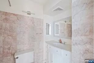 200 Winston 2921, Cliffside Park, NJ 07010 - Photo 20