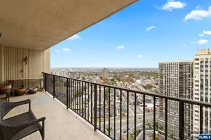 200 Winston 2921, Cliffside Park, NJ 07010 - Photo 22