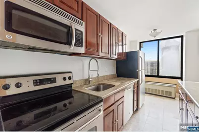 200 Winston 2921 #2921, Cliffside Park, NJ 07010 - Photo 8