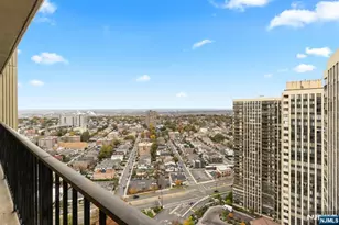 200 Winston 2921, Cliffside Park, NJ 07010 - Photo 24