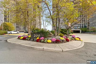 200 Winston 2921 #2921, Cliffside Park, NJ 07010 - Photo 32