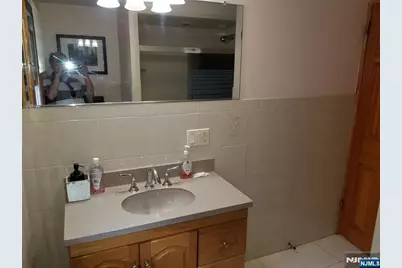 57 Hamilton Avenue, Elmwood Park, NJ 07407 - Photo 22