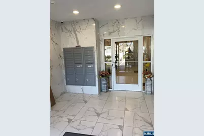 70 Oak Street 308 #308, Rochelle Park Township, NJ 07662 - Photo 4