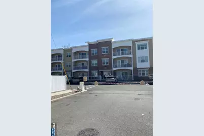 70 Oak Street 308 #308, Rochelle Park Township, NJ 07662 - Photo 2