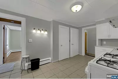 609 Chase Avenue, Lyndhurst Township, NJ 07071 - Photo 12